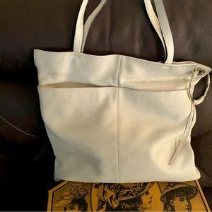 Vince Camuto Leather large white handbag. Beautiful bag in good used condition
